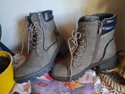 Botas de cuero marrón con cordones - miniatura 3