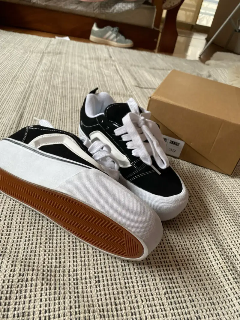 Zapatillas negras - 2