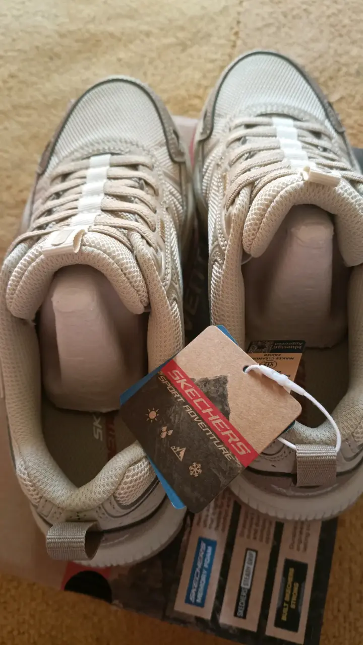 Zapatillas Skechers nuevas - 1