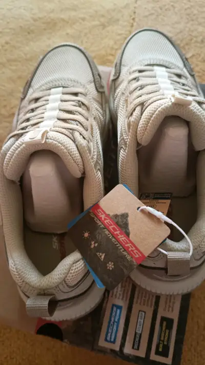 Zapatillas Skechers nuevas - miniatura 1