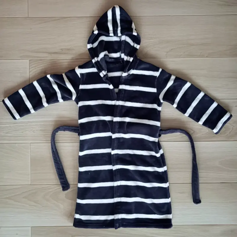 Bata de polar H&M talla 8-10 años – Como nueva - 1