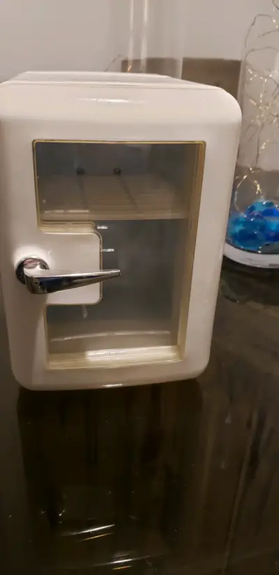 Mini fridge blanco compacto - miniatura 1