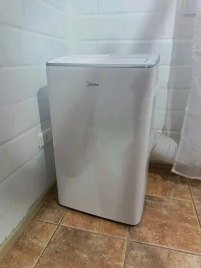 Aire acondicionado portátil Midea - miniatura 1