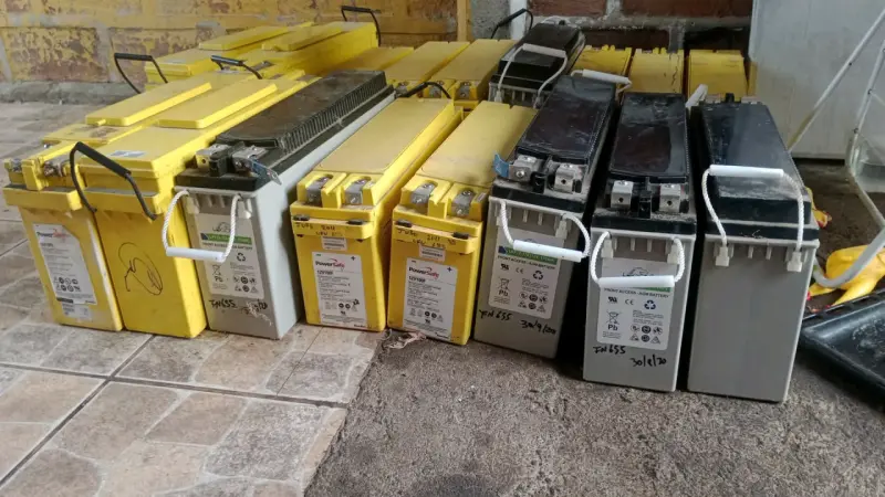 Baterías AGM usadas PowerSafe - 1