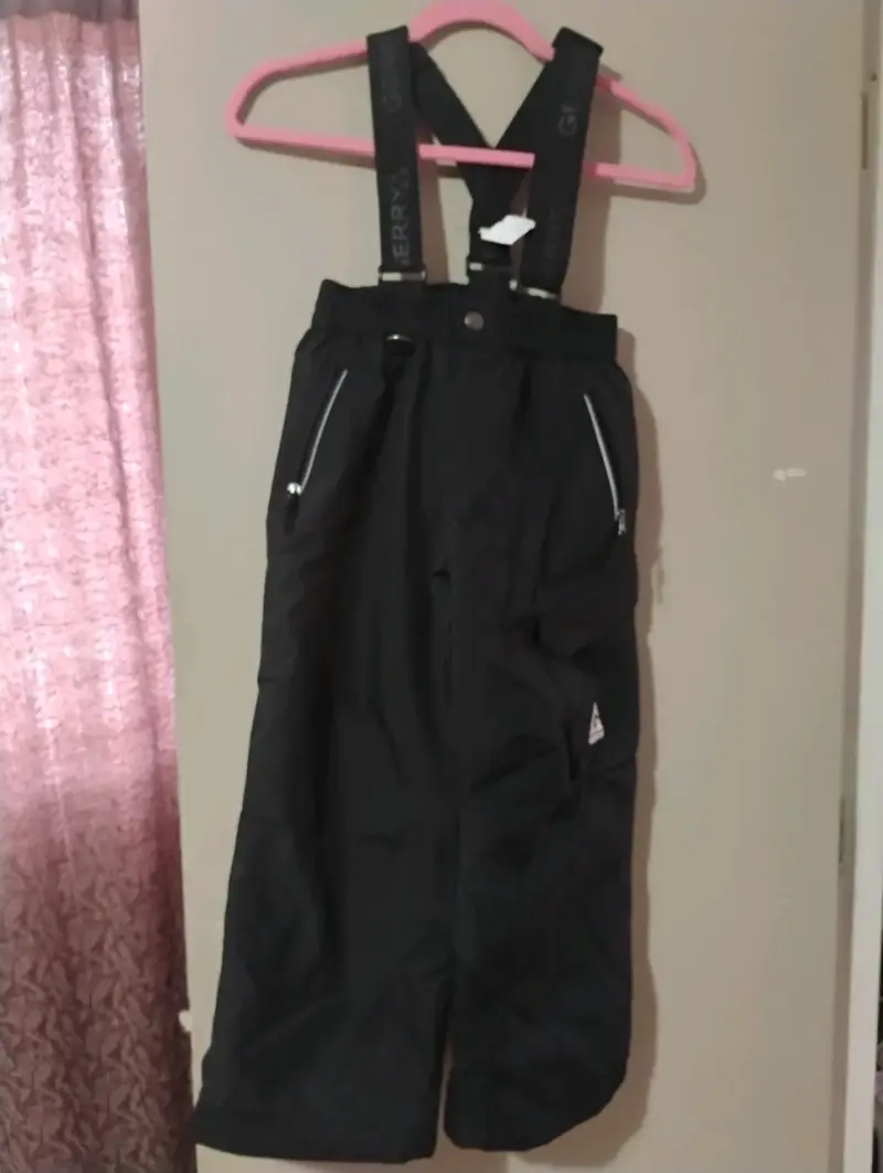 Pantalones de nieve con tirantes negro