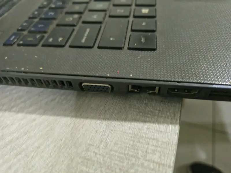 Laptop HP pantalla rota para repuesto - 4