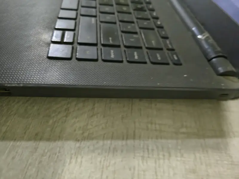 Laptop HP pantalla rota para repuesto - 5