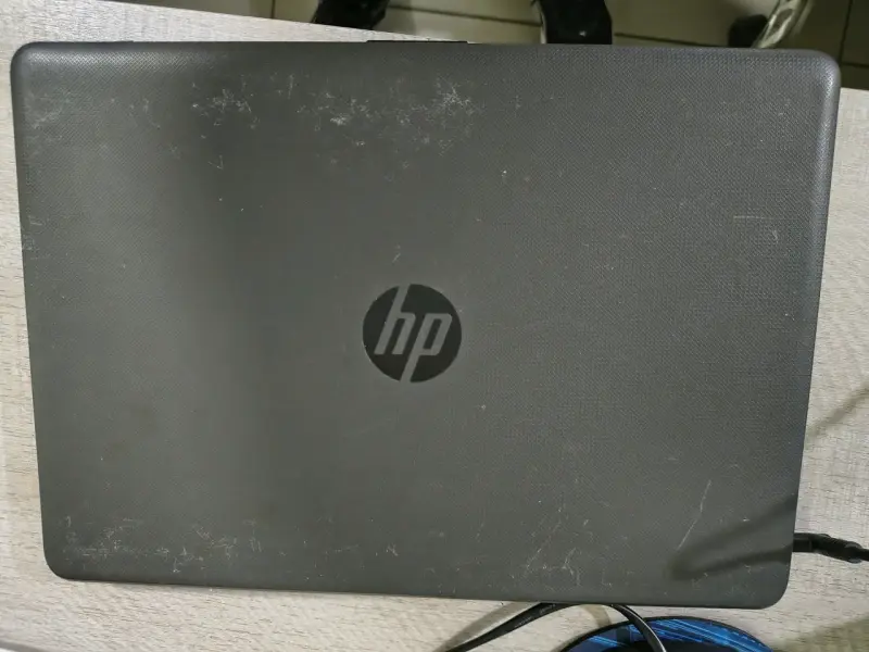 Laptop HP pantalla rota para repuesto - 6