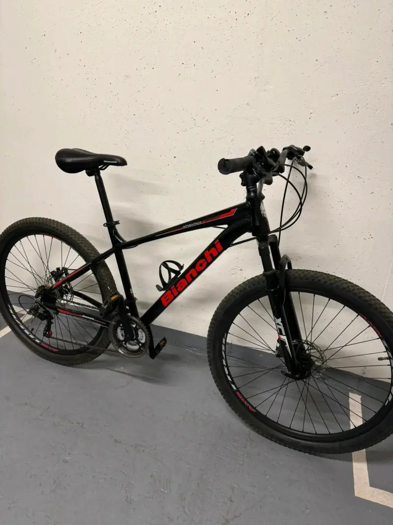 Bicicleta montaña negra - 2