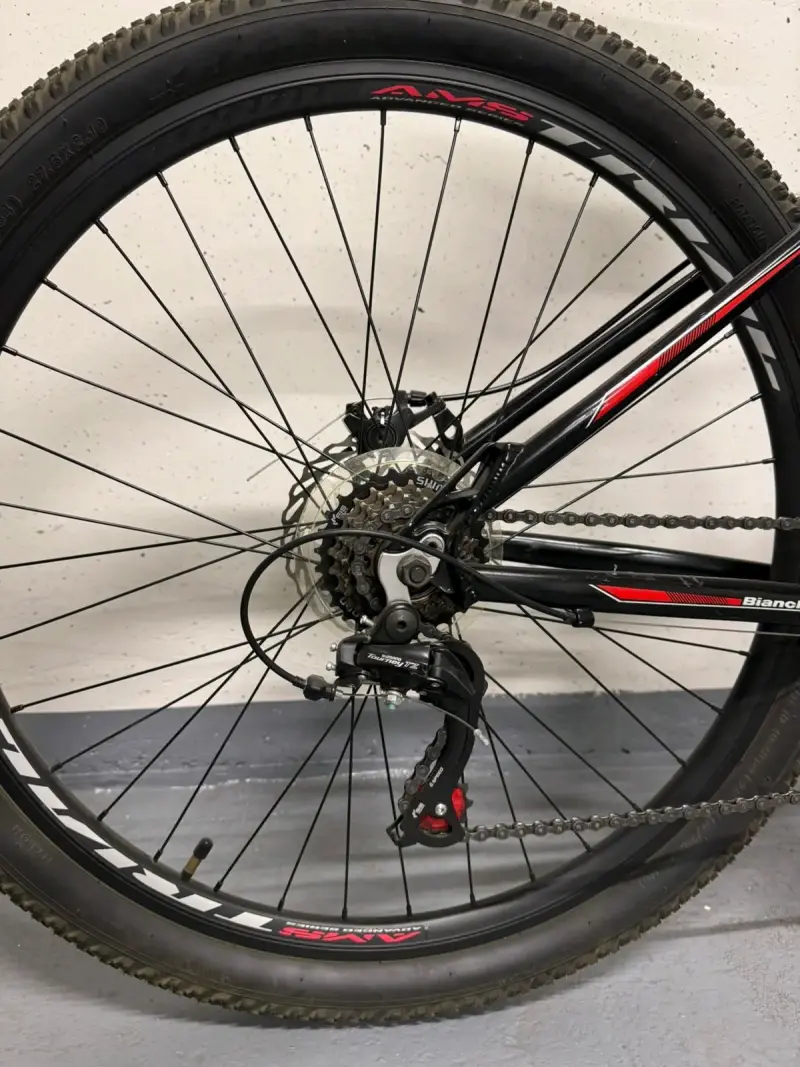 Bicicleta montaña negra - 3