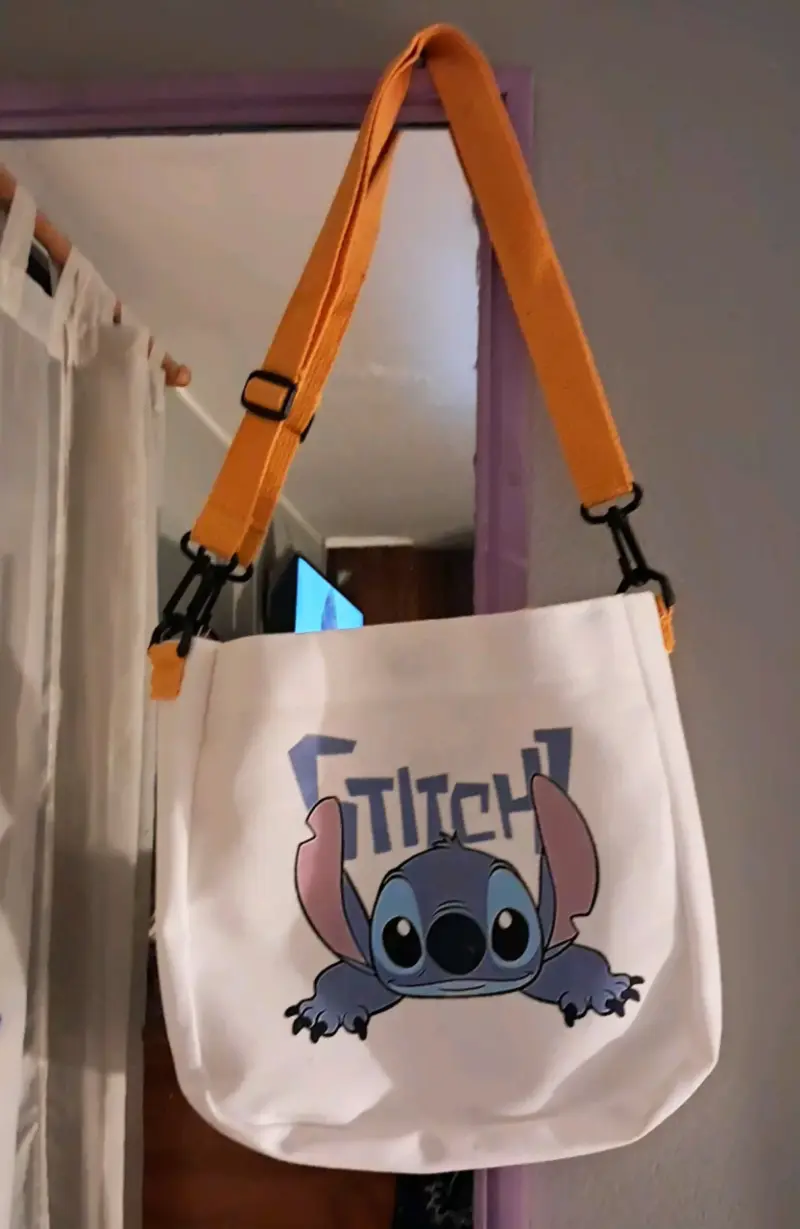 Bolso Stitch con tira amarilla - 1