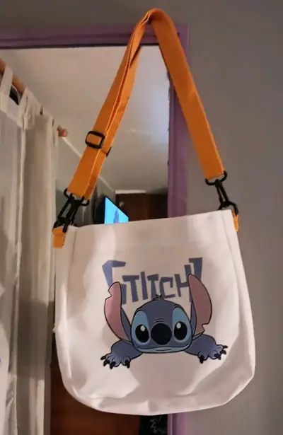 Bolso Stitch con tira amarilla - miniatura 1