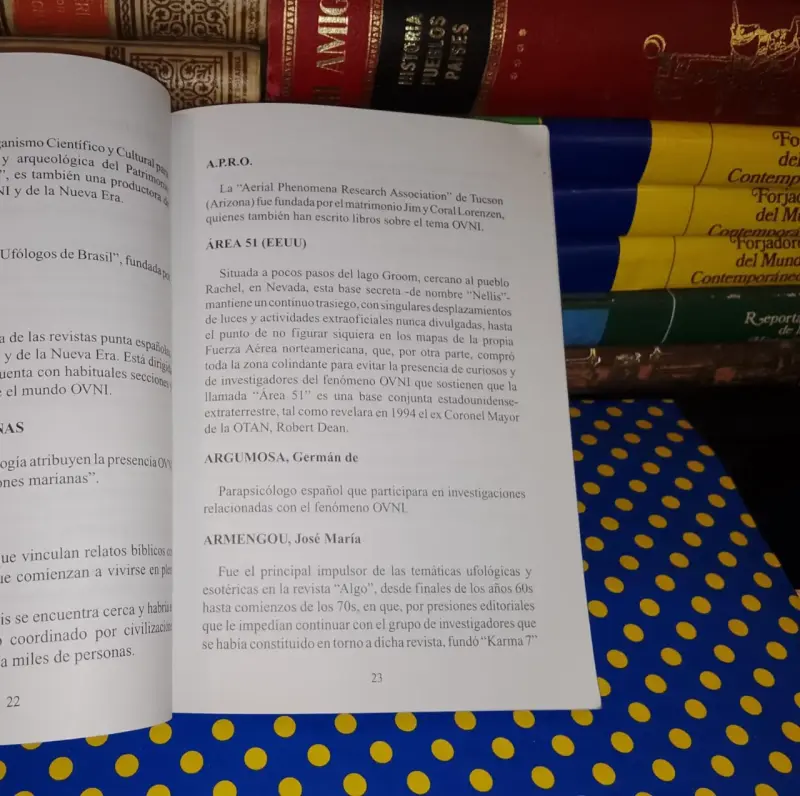 Enciclopedia Ovni  - Sara Cavallé - 3