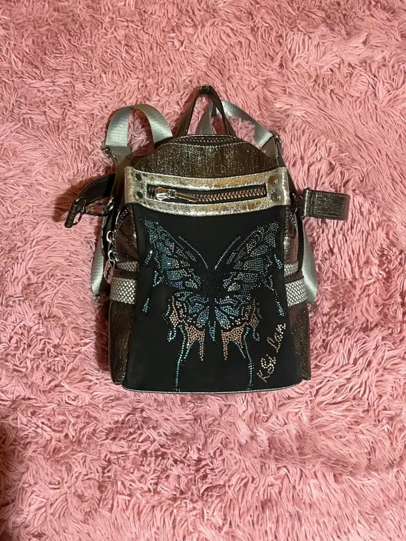 Mochila con diseño de mariposa - 1