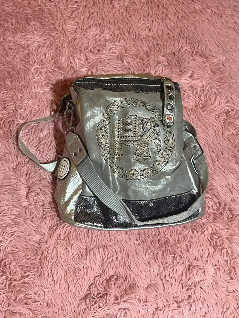 Mochila con diseño de mariposa - 2
