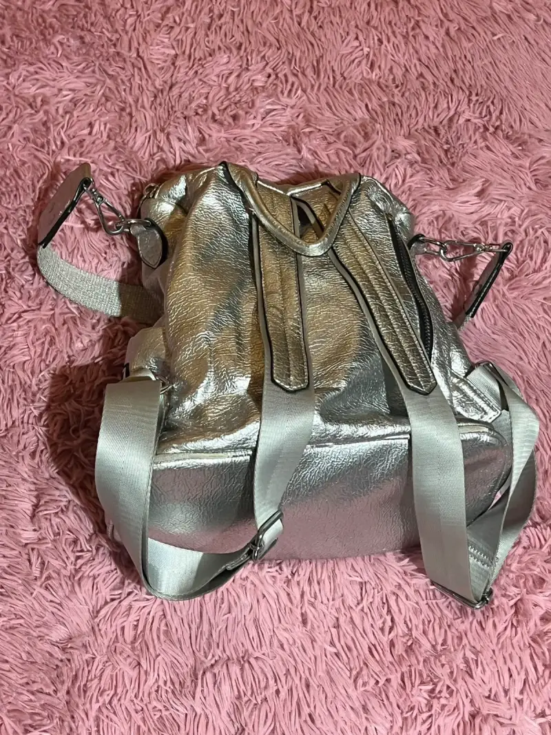 Mochila con diseño de mariposa - 3