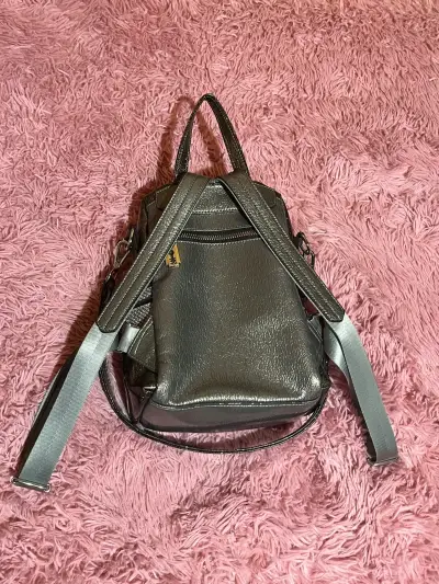 Mochila con diseño de mariposa - miniatura 5
