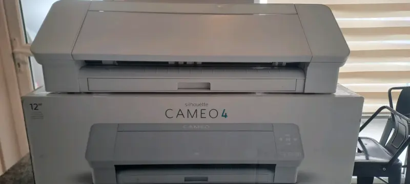 Plotter Silhouette Cameo 4