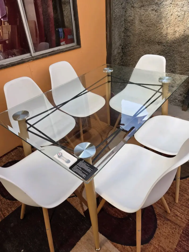 Juego de comedor vidrio y sillas - 3