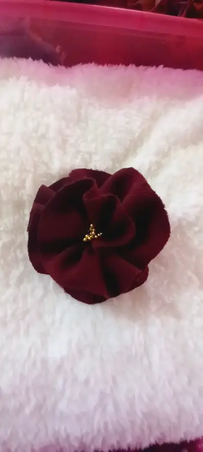 Trabas de flor con brillantes - miniatura 2