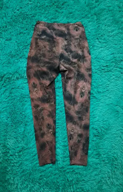 Leggings oscuros estampados - miniatura 2