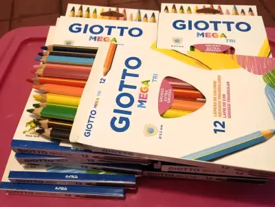 LOTE 11 CAJAS Lápices de colores Giotto Mega Tri - miniatura 1