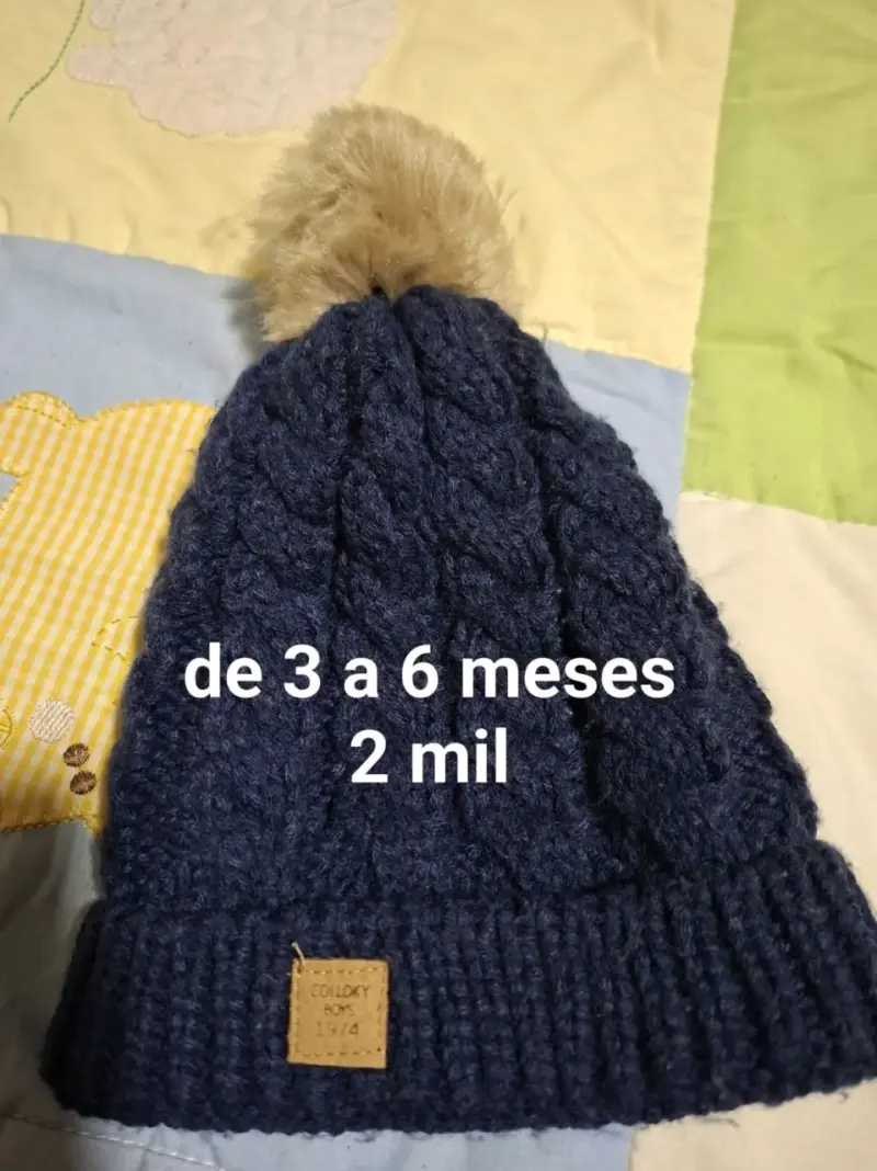 Gorro azul para bebé - 1
