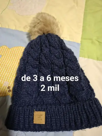 Gorro azul para bebé - miniatura 1