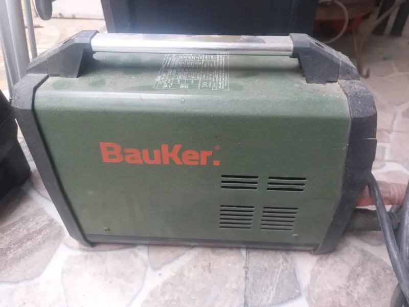 Soldadora Bauker usada