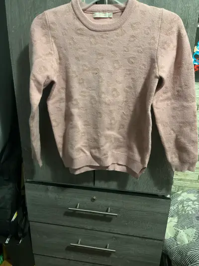 Suéter rosado con patrón - miniatura 1