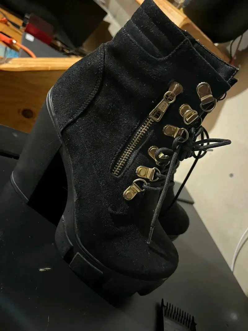 Botas negras con tacón grueso - 3