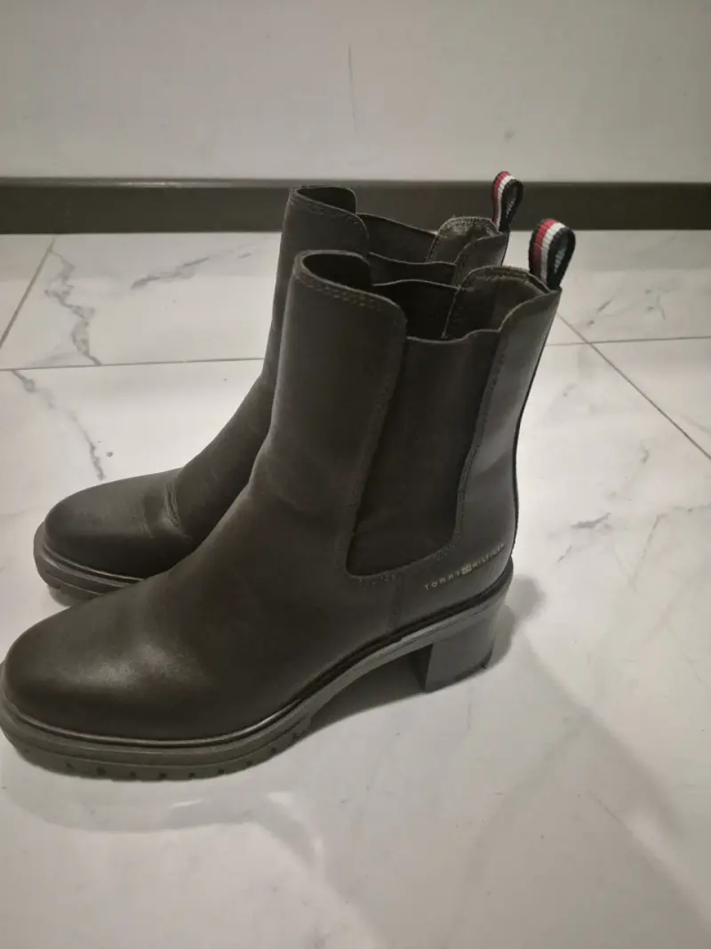 Botines negros estilo Chelsea - 3