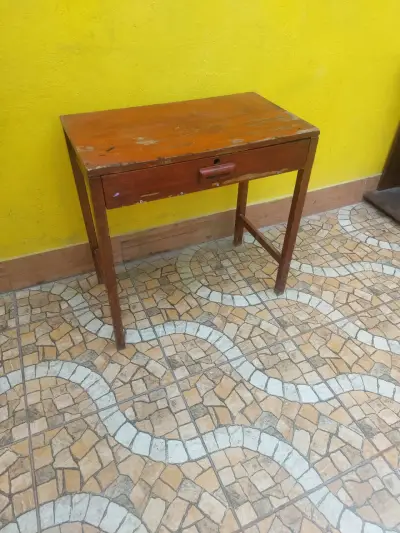 Mesa de madera vintage - miniatura 2