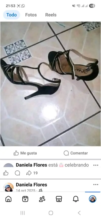 Chaqueta gris con cierre rojo - miniatura 2