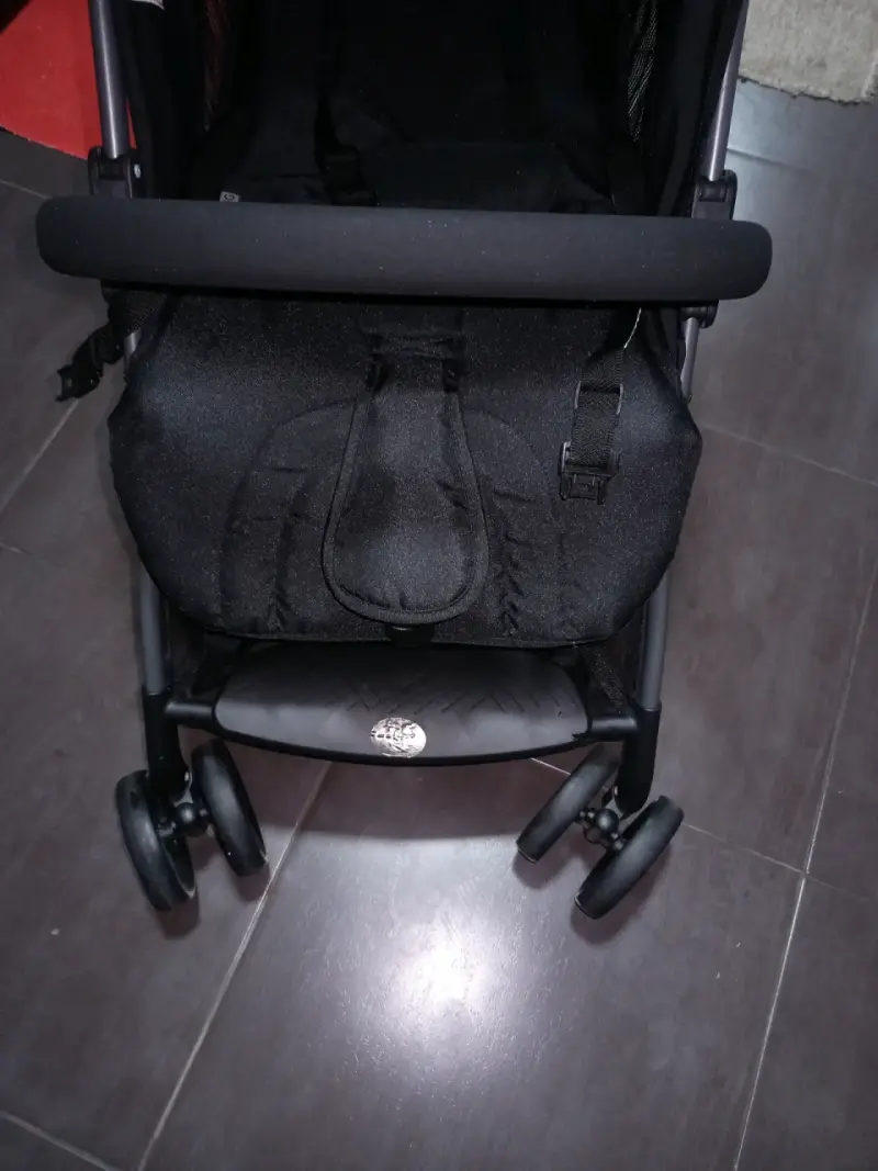Coche de bebé plegable negro - 2