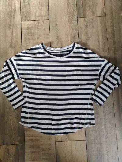 Chaqueta de mezclilla con mangas estampadas - miniatura 3