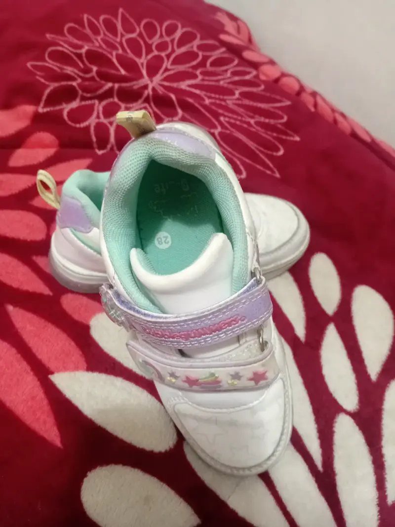 Zapatillas infantiles con velcro - 1