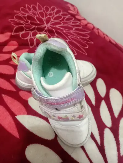 Zapatillas infantiles con velcro - miniatura 1