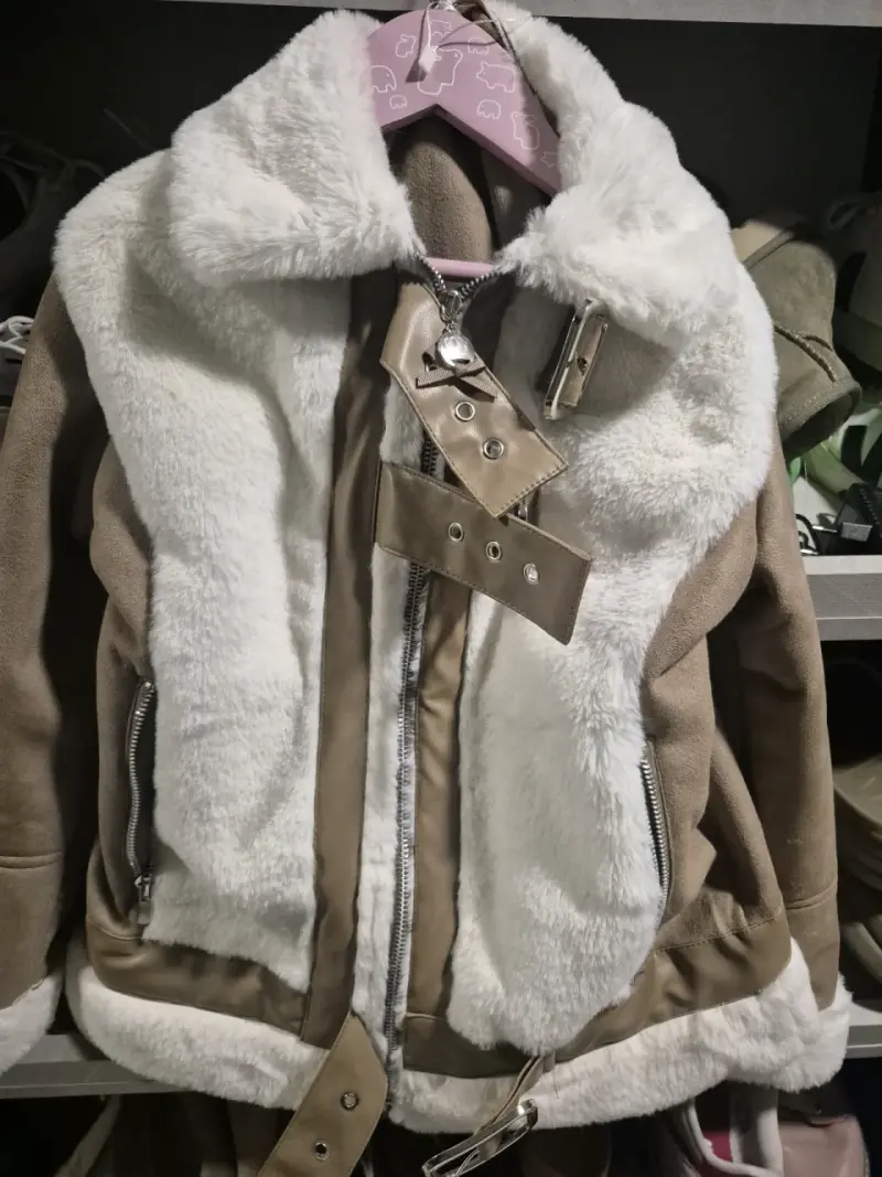 Chaqueta de piel sintética beige - 1