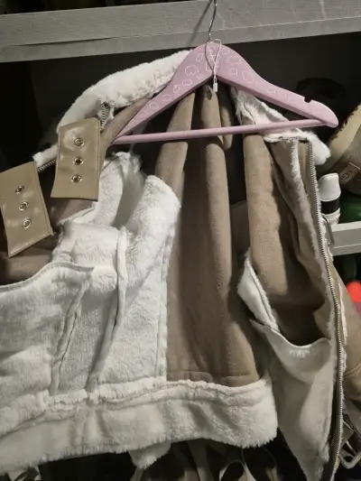 Chaqueta de piel sintética beige - miniatura 2