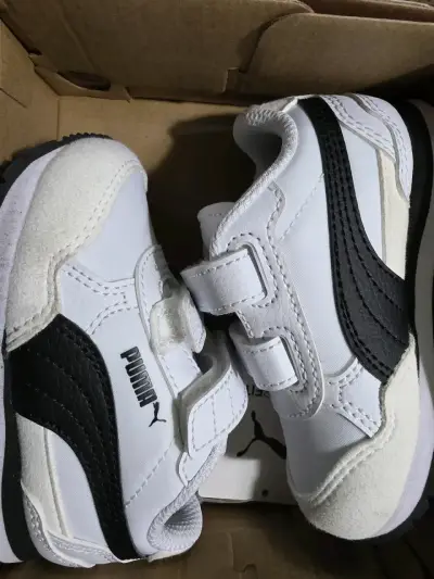 Zapatillas blancas para niños Puma - miniatura 1