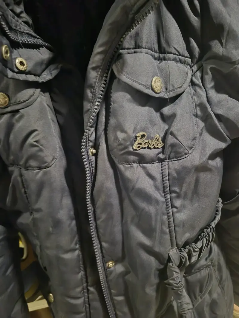 Chaqueta azul con capucha - 4