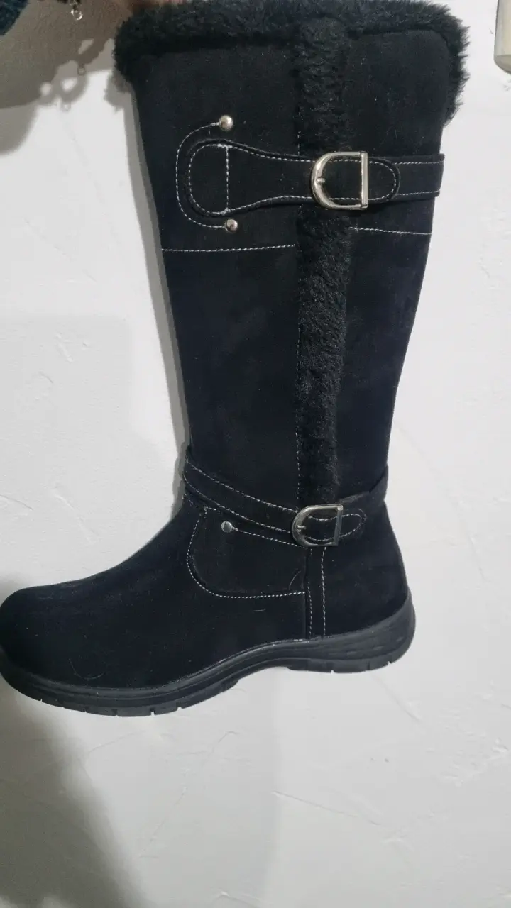 Botas negras con forro peludo - 3