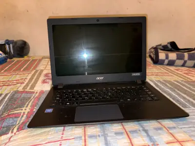 Notebook Acer Negro - miniatura 1