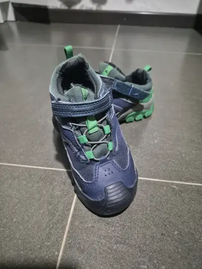 Zapatillas deportivas azul y verde - miniatura 1