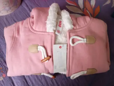 Abrigo rosado para bebé talla 4 - miniatura 2