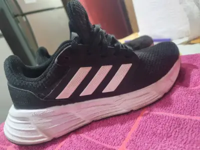 Zapatillas negras Adidas mujer - miniatura 2