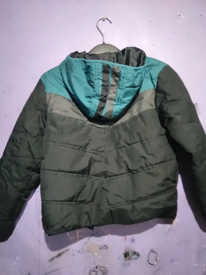 Chaqueta bicolor con capucha - 3