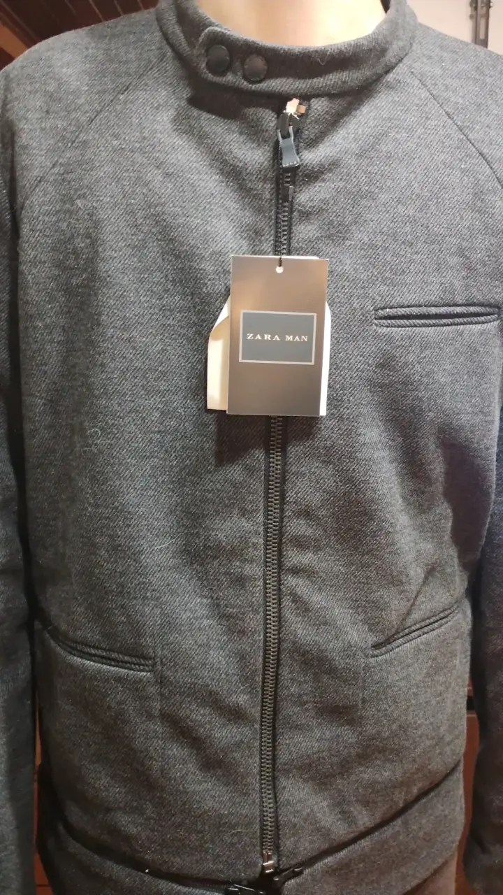 Chaqueta gris con etiqueta nueva - 2