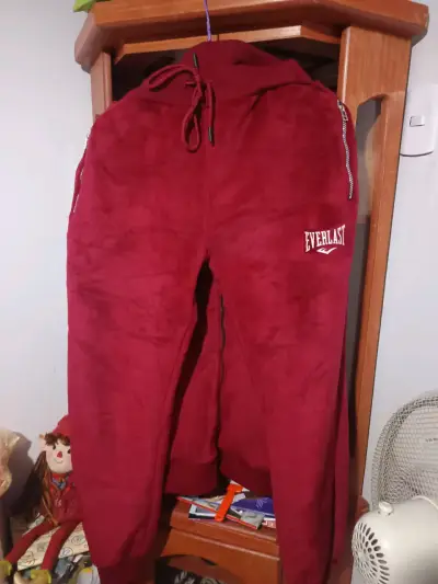 Polerón Everlast burdeos con capucha - miniatura 2